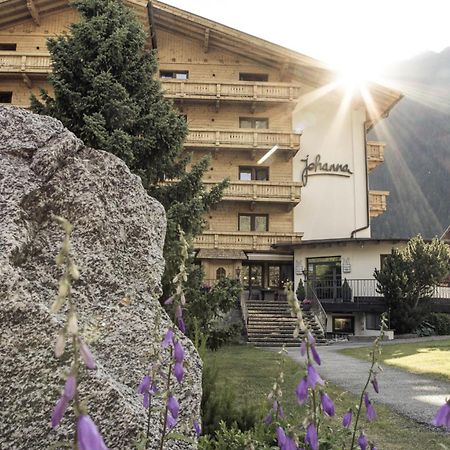 Hotel Johanna Mitten Im Oetztal อุมเฮาเซิน ภายนอก รูปภาพ