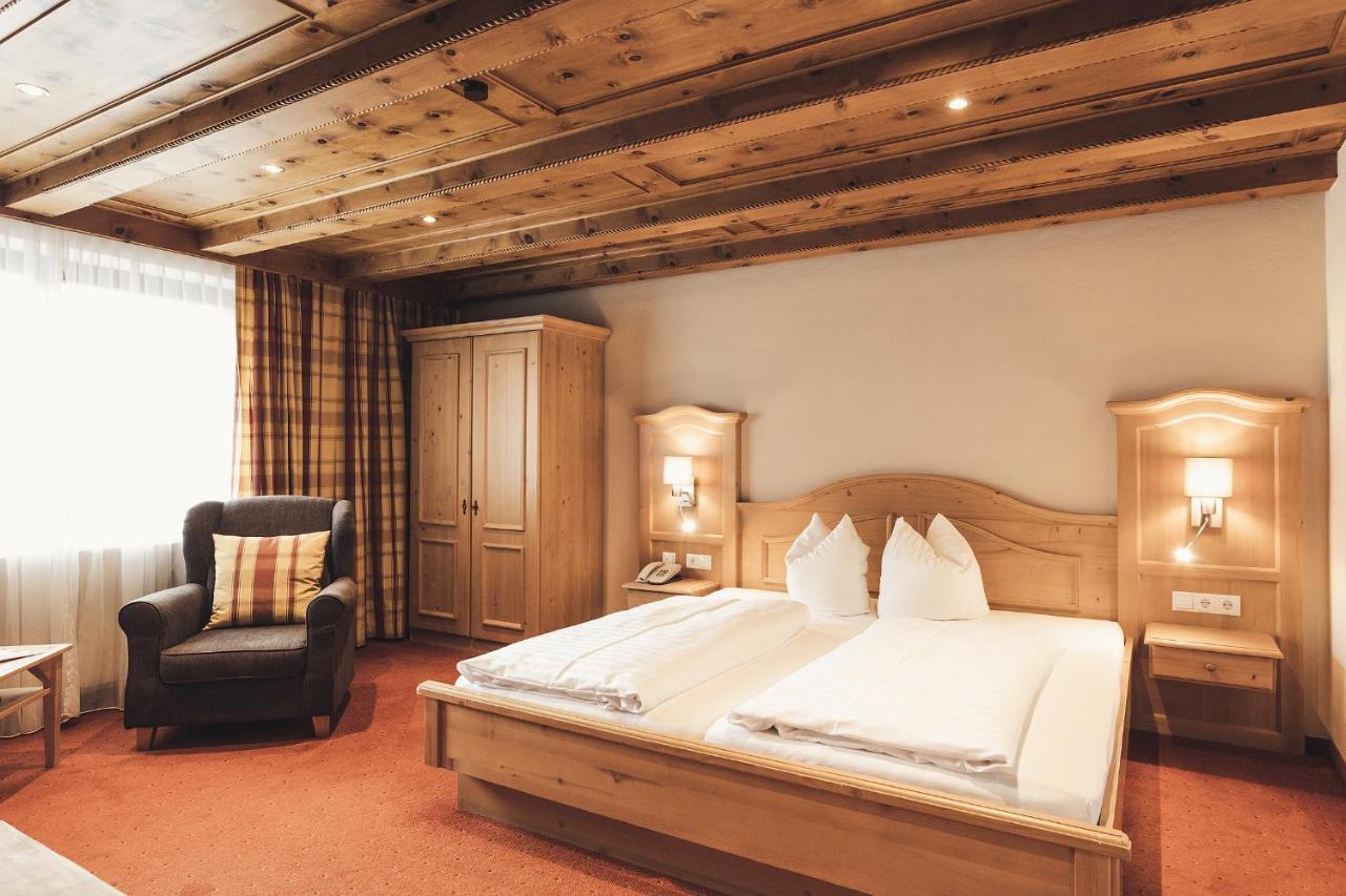 Hotel Johanna Mitten Im Oetztal อุมเฮาเซิน ภายนอก รูปภาพ