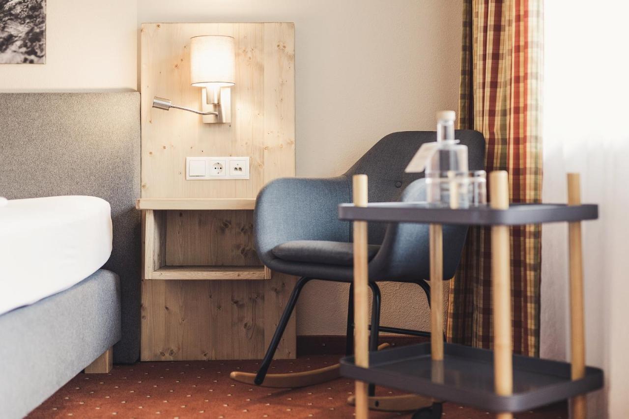 Hotel Johanna Mitten Im Oetztal อุมเฮาเซิน ภายนอก รูปภาพ