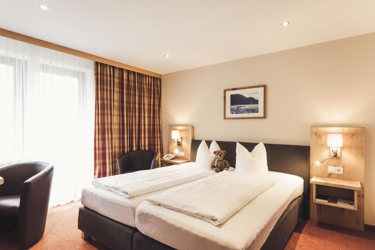 Hotel Johanna Mitten Im Oetztal อุมเฮาเซิน ภายนอก รูปภาพ