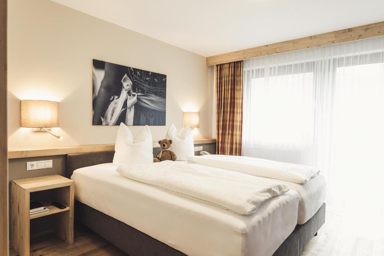 Hotel Johanna Mitten Im Oetztal อุมเฮาเซิน ภายนอก รูปภาพ