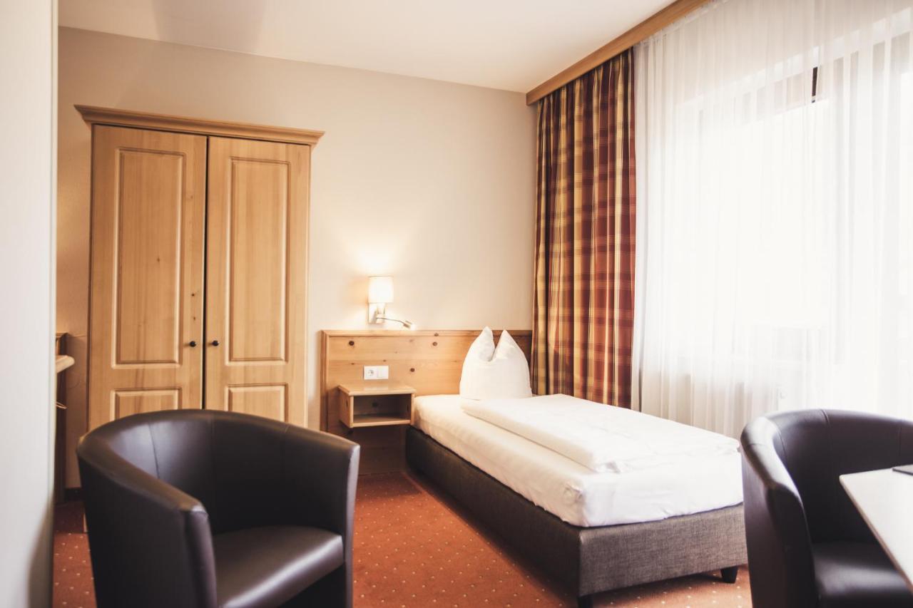 Hotel Johanna Mitten Im Oetztal อุมเฮาเซิน ภายนอก รูปภาพ