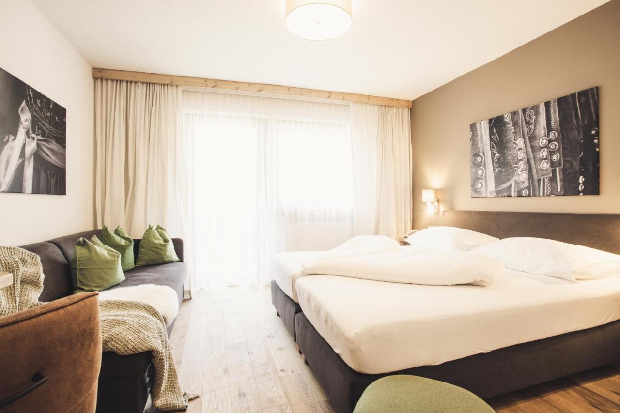 Hotel Johanna Mitten Im Oetztal อุมเฮาเซิน ภายนอก รูปภาพ