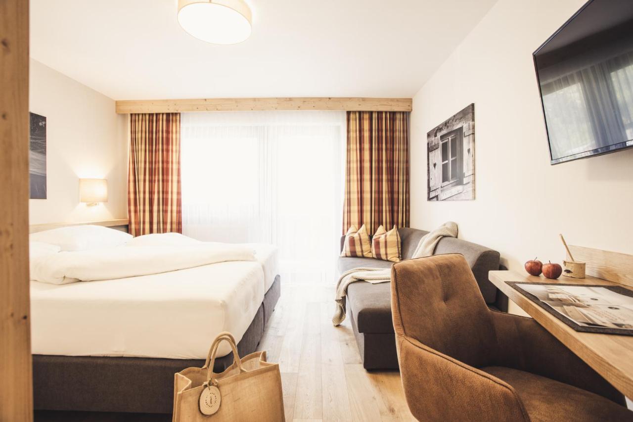 Hotel Johanna Mitten Im Oetztal อุมเฮาเซิน ภายนอก รูปภาพ