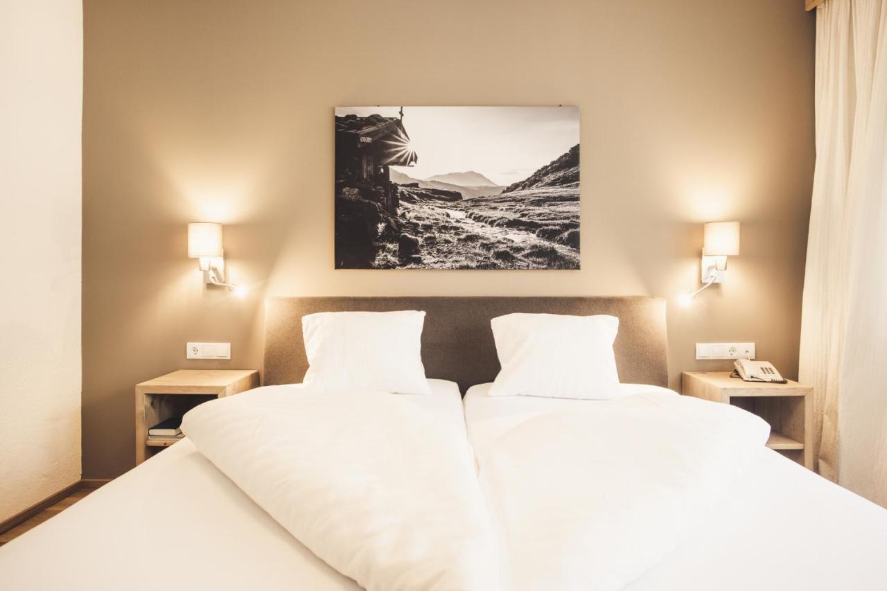 Hotel Johanna Mitten Im Oetztal อุมเฮาเซิน ภายนอก รูปภาพ